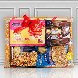 Enticing Goodies Gift Hamper for Mothers Day to Alwaye