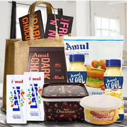 Delectable Anniversary Gifts Hamper (Make in India) to Alappuzha