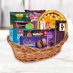 Celebration Gifts Basket for Family to World-wide-diwali-thali.asp