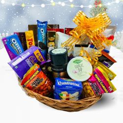 Sumptuous Sweet N Crunchy Snacks Gift Basket to Kanjikode