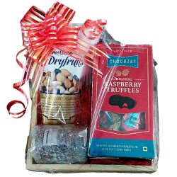 Sumptuous Nutty Gift Basket with Chocolates to Karunagapally