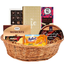 Sumptuous Gift Basket of Assorted Chocolaty Treats to Marmagao