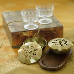 Marvellous Bowls N Tray Combo Gift Set to Kanyakumari