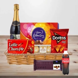 Pure Appreciation Gourmet Gift Hamper with Fruit Wine to India
