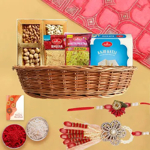 Haldiram's Meetha Bhi Namkeen Gift Pack | Deliver Indian Surp