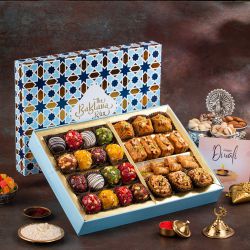 Delightful Baklava N Sweets Box to Irinjalakuda