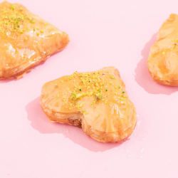 Tempting Golden Bliss Baklava Treats